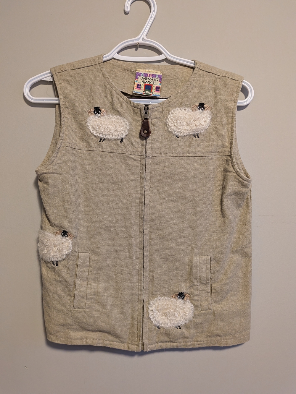Ireland Beige Sheep Zip Vest